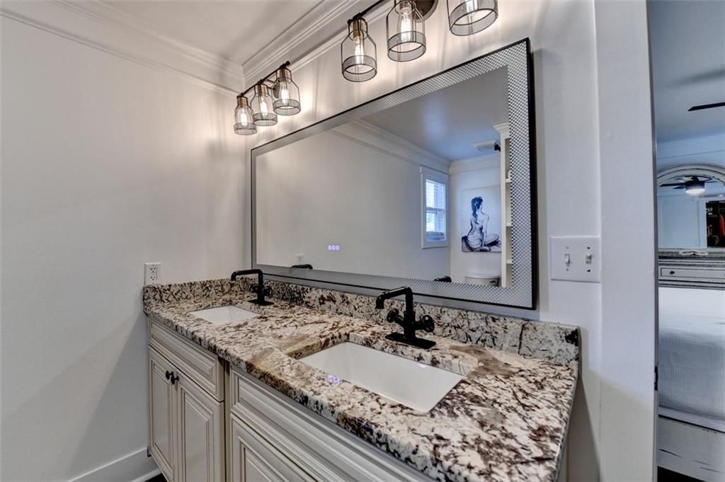 listing image 110