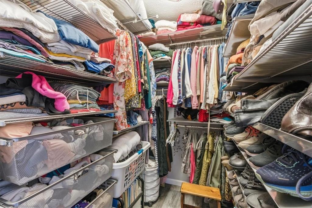 DUNWOODY COURT - Residential