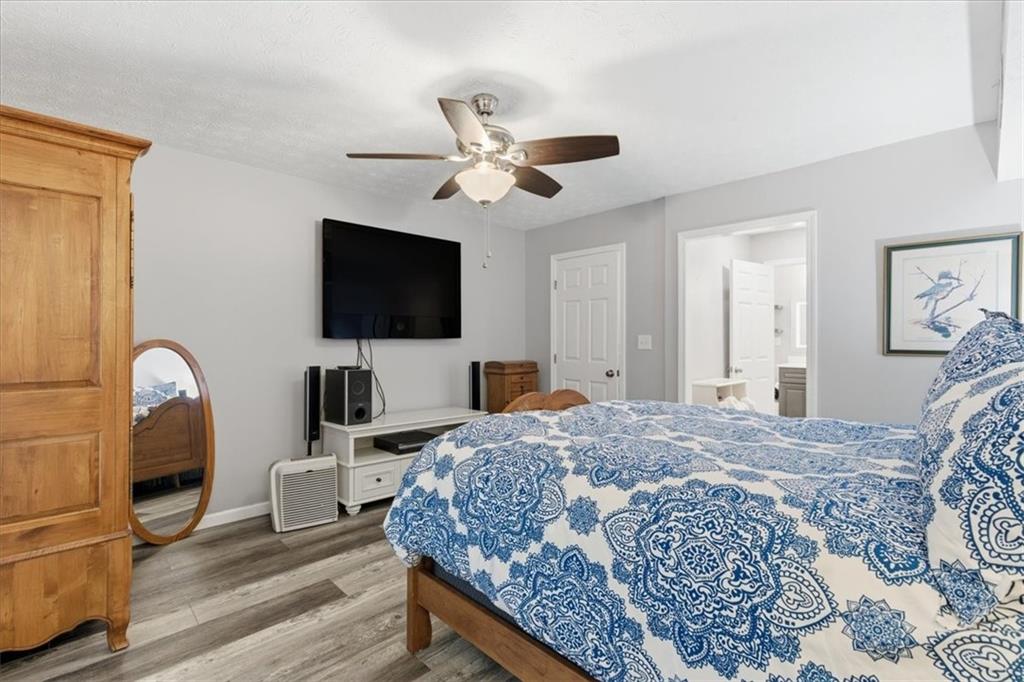 DUNWOODY COURT - Residential