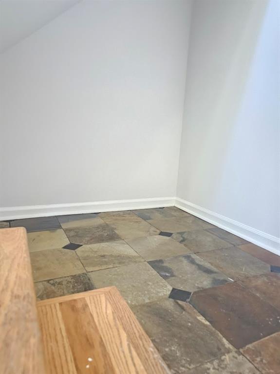 1490 N Crossing Circle NE