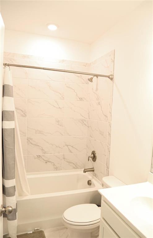 4734 Dewitt Drive, Duluth, Georgia image 7