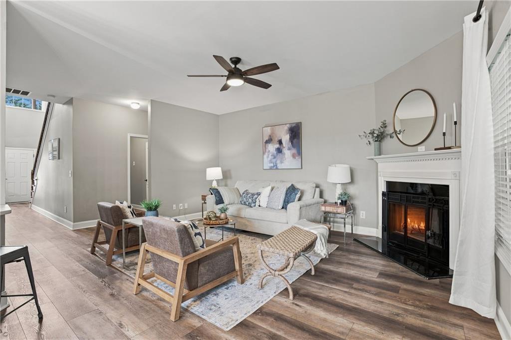 423 Crestmont Lane