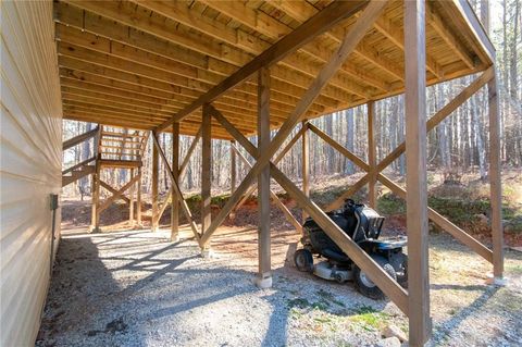 A home in Whitesburg