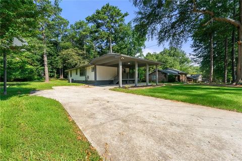 Homes For Sale - 4755 Kent Road<br/> Atlanta, GA 30337