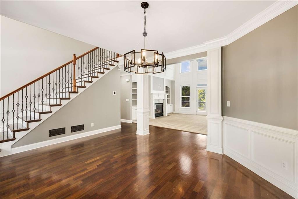 1950 LANCASTER Drive SE