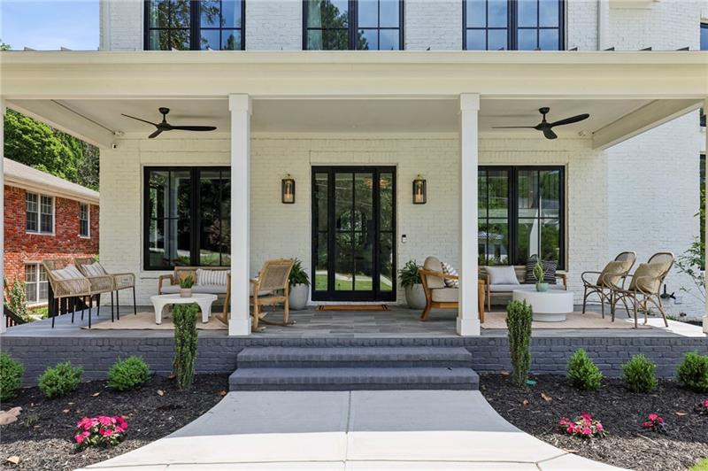 320 Eppington Drive NW