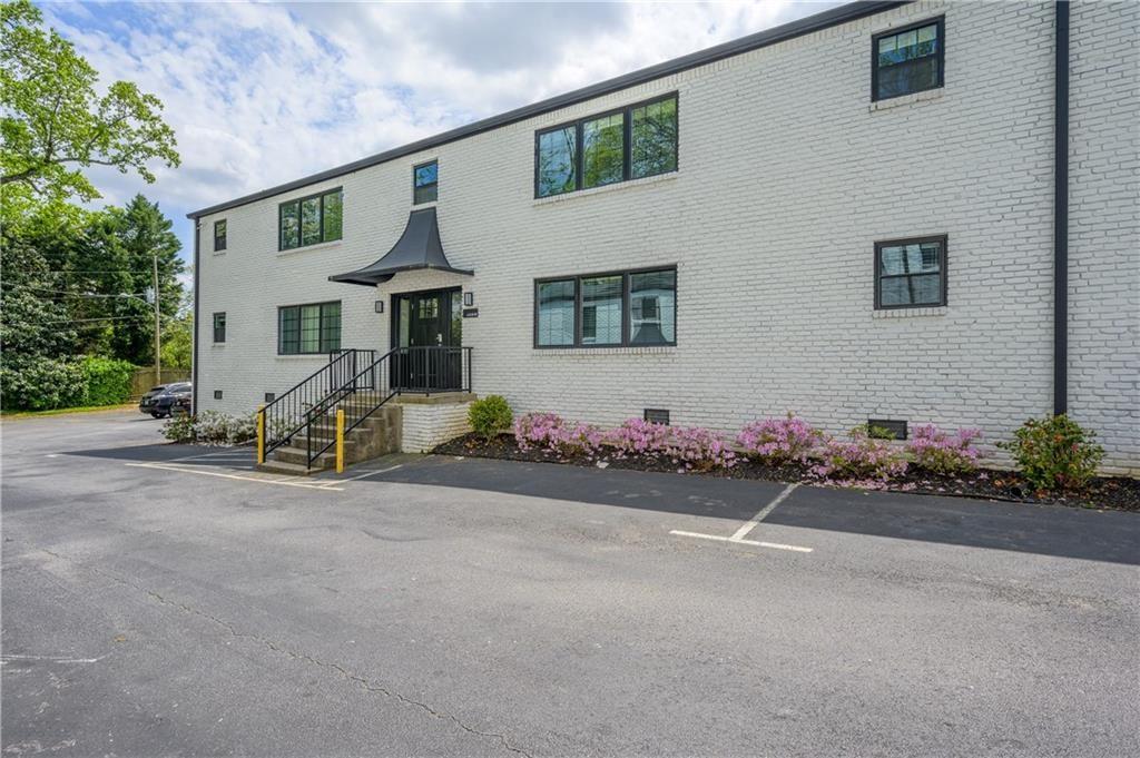 905 BRIARCLIFF Road NE 2