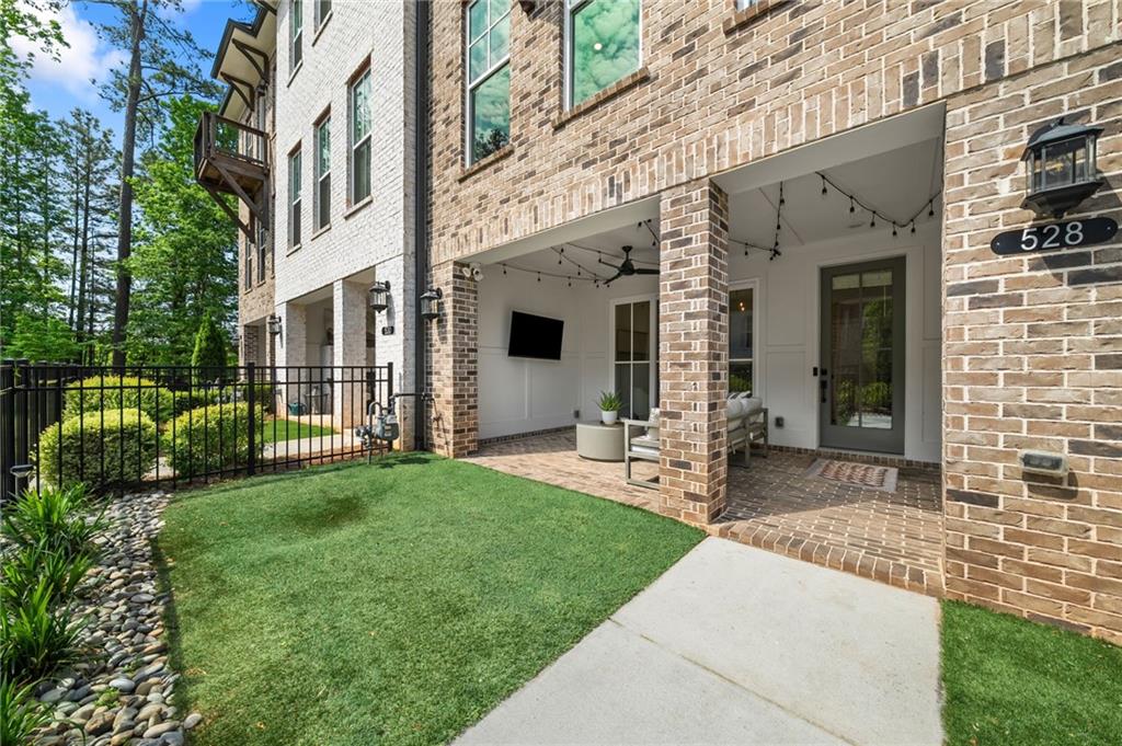 528 Clover Lane