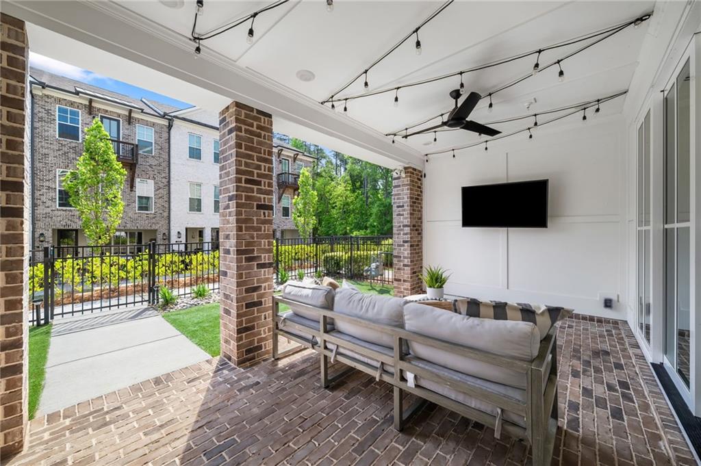 528 Clover Lane