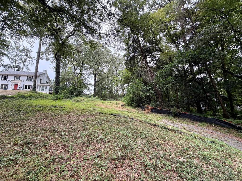 320 Brentwood Drive NE
