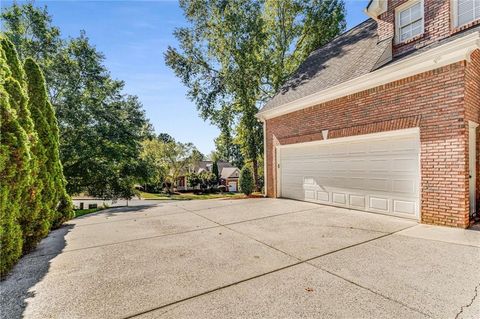 A home in Dacula