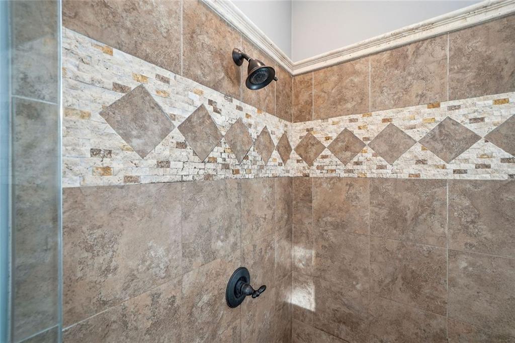 LAURIAN PARK - Residential