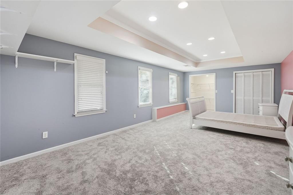 LAURIAN PARK - Residential