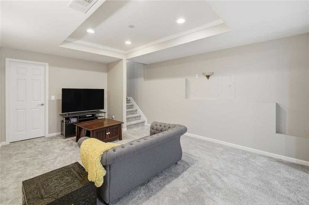 LAURIAN PARK - Residential