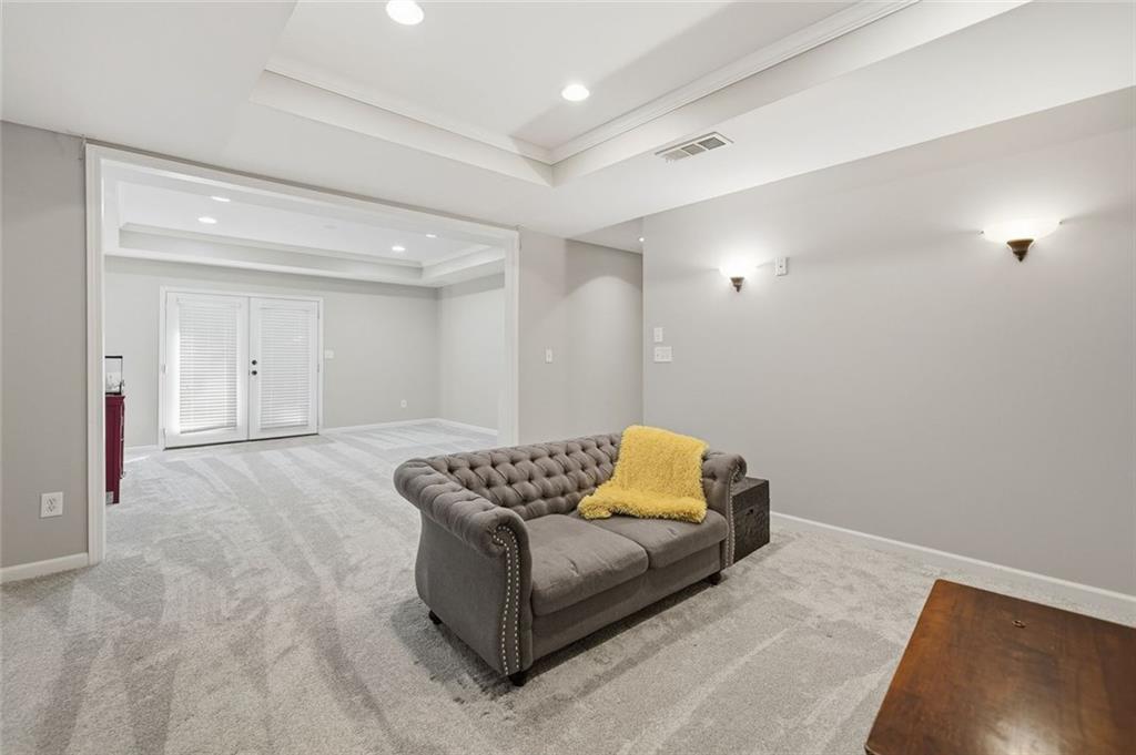 LAURIAN PARK - Residential