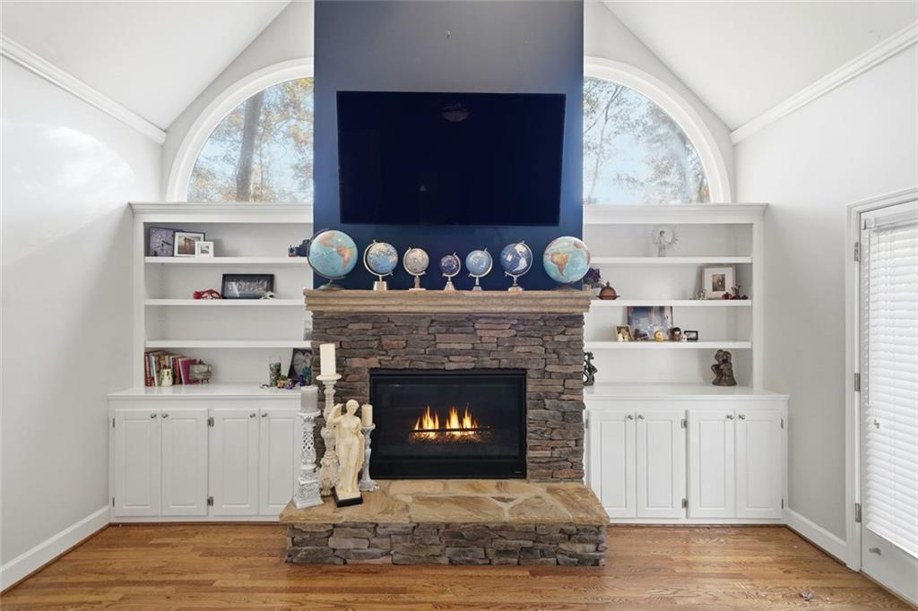 LAURIAN PARK - Residential