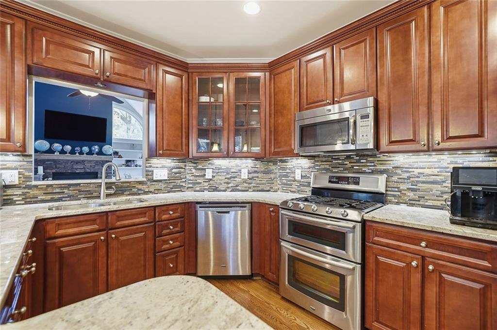 LAURIAN PARK - Residential