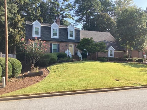 Homes For Sale - 2819 Livsey Drive<br/> Tucker, GA 30084