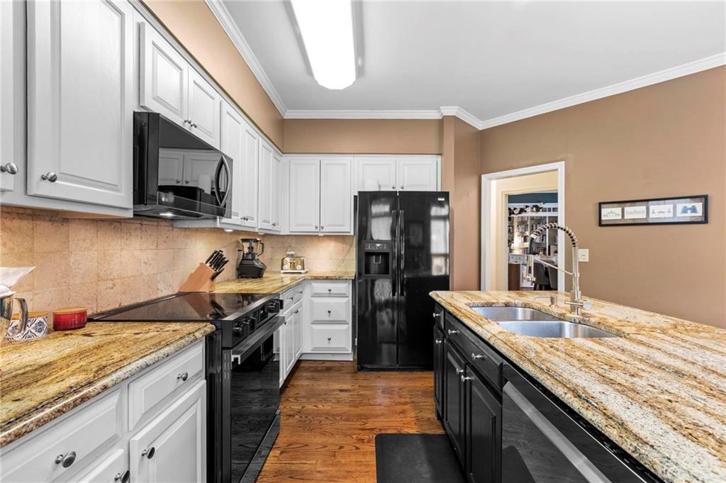 2518 Oakwood Way, Smyrna, Georgia image 14