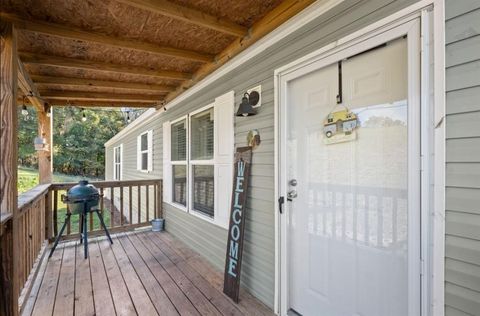 A home in Dahlonega