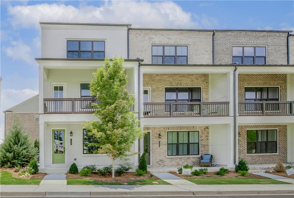 It's your opportunity to live in one of the most beautiful, luxury & modern units with loaded upgrades in the highly desirable and gated Harlow in Roswell. The
End unit has lots of windows, bright and airy, hardwood floor through out 3 levels, white kitchen w/upgraded quartz countertop, large island, upgrade lighting. Impressive covered deck overlooks the central green space. Master bedroom w/barn door, upgraded shower and walk in closet. All windows are large. Amenities include 2 pools, 1 dog park, gardens, tennis courts, central green space, club house, lots of social activities for the residents, such as golf tournaments, Ladies Night Out, Pickleball team, Music on the Greenspace, etc. Minutes from GA-400, N. Point Mall, Avalon, Verizon Theater, Topgolf, downtown Roswell & Alpharetta. (Blinds and the refrigerator are in place ).