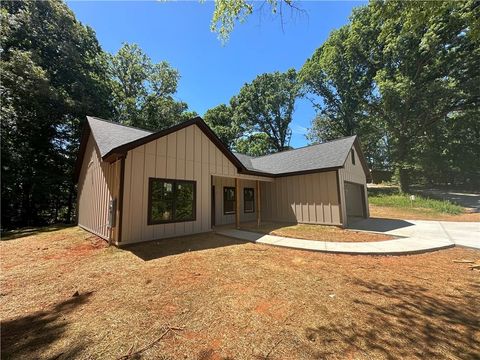 A home in Dahlonega