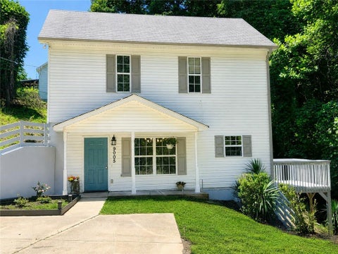 Homes For Sale - 9005 Lemans Trail<br/> Gainesville, GA 30506