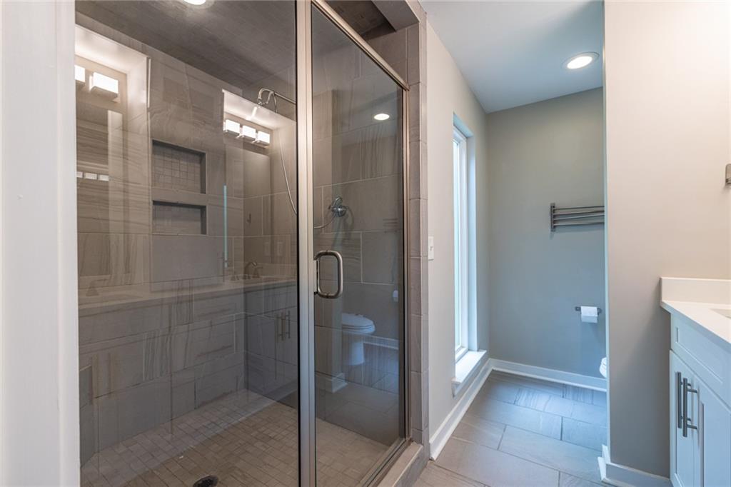 2465 Rockcliff Road, Atlanta, Georgia image 25