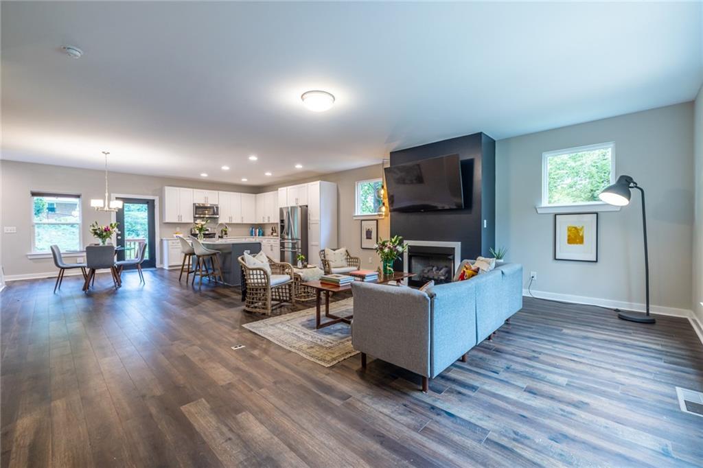 2465 Rockcliff Road, Atlanta, Georgia image 5