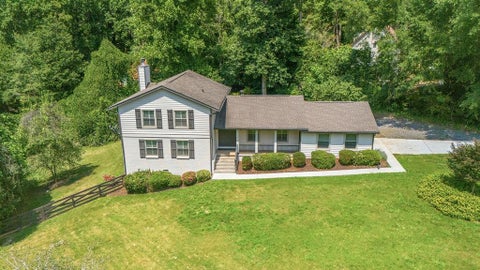 Homes For Sale - 9630 Pine Thicket Way<br/> Roswell, GA 30075