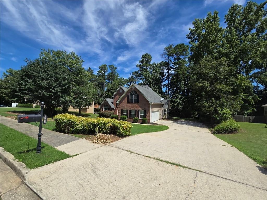 322 FERNHILL Court