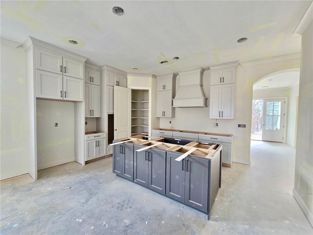 176 Cherokee Drive S