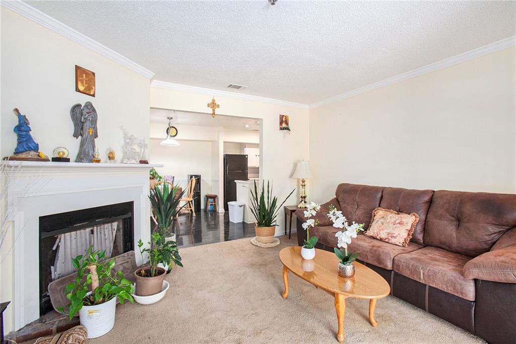 233 Cobblestone Trail
