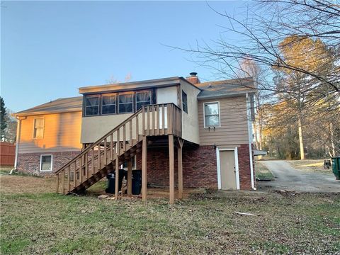 A home in Powder Springs