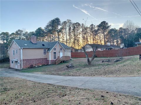 A home in Powder Springs