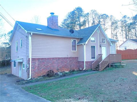 A home in Powder Springs