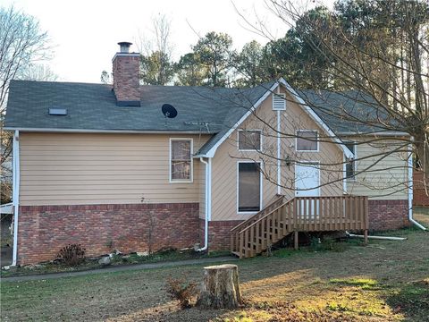 A home in Powder Springs