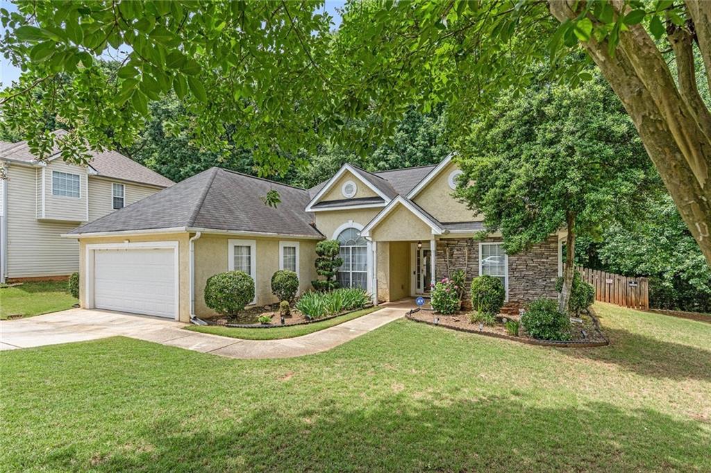 1335 Vine Circle, Mcdonough, Georgia image 3