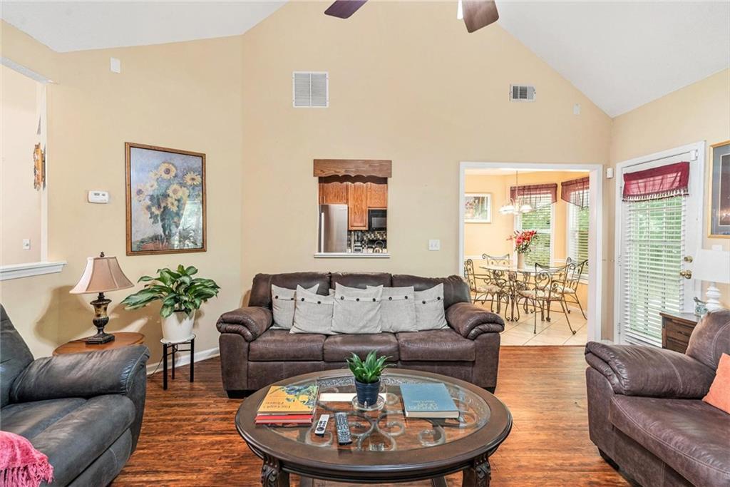 1335 Vine Circle, Mcdonough, Georgia image 6