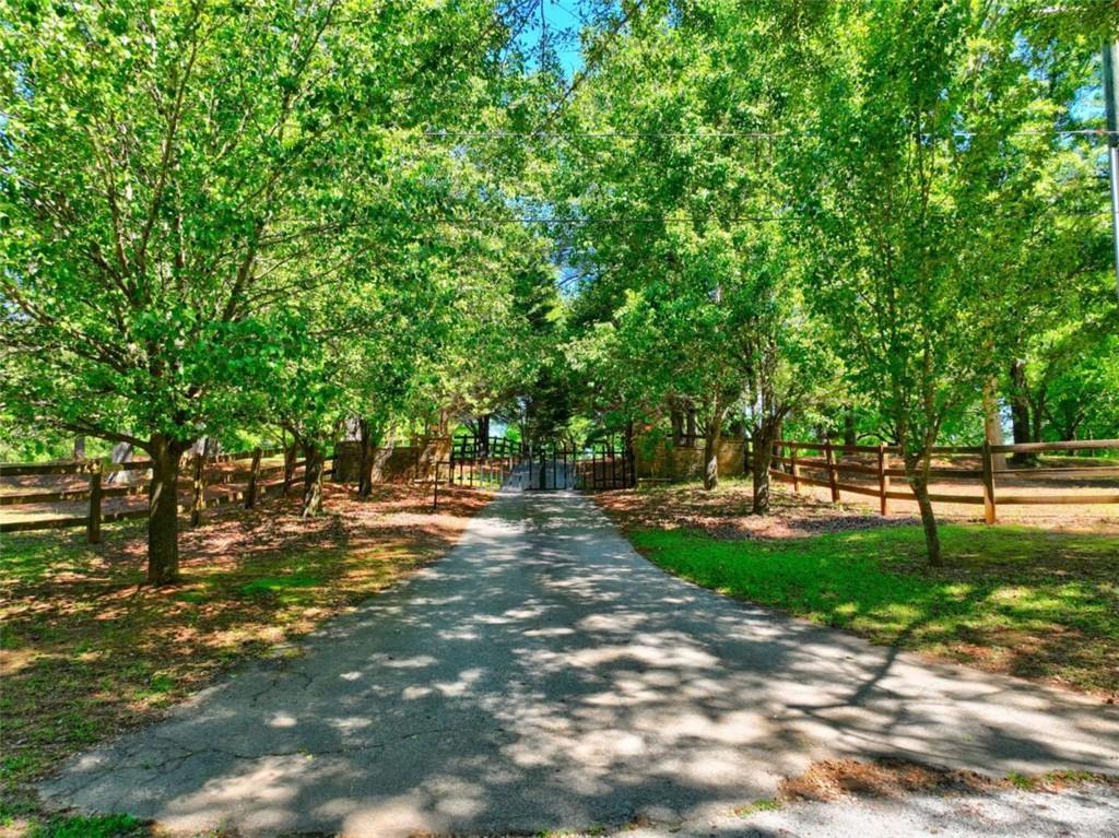 228 Indian Creek Road