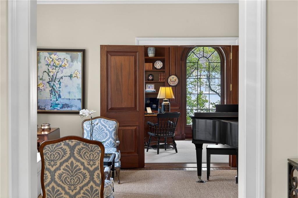 2552 Habersham Road NW