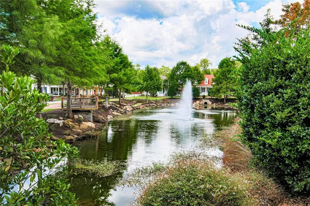 Senoia, Georgia 30276, United States, 3 Bedrooms Bedrooms, ,4 BathroomsBathrooms,Residential,Active,232826