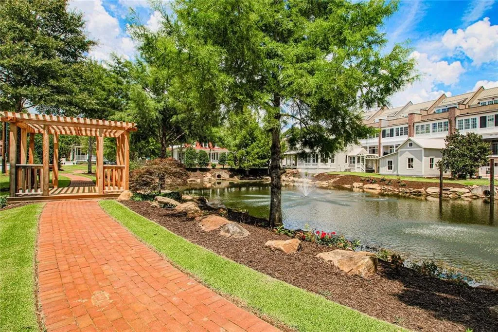 Senoia, Georgia 30276, United States, 3 Bedrooms Bedrooms, ,4 BathroomsBathrooms,Residential,Active,232826