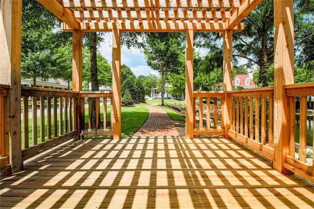 Senoia, Georgia 30276, United States, 3 Bedrooms Bedrooms, ,4 BathroomsBathrooms,Residential,Active,232826