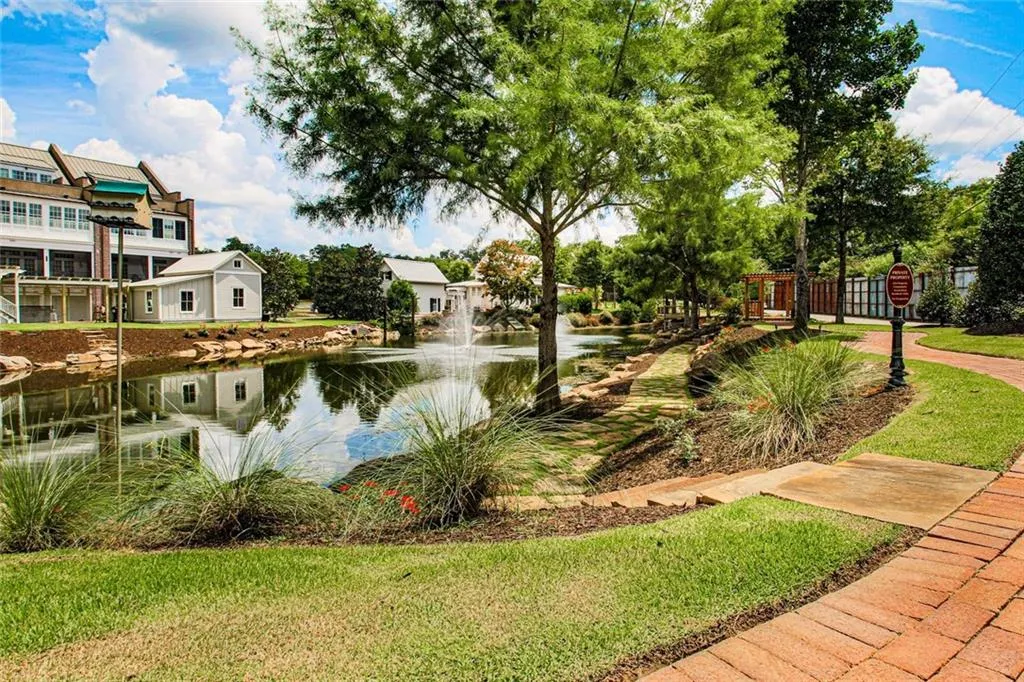 Senoia, Georgia 30276, United States, 3 Bedrooms Bedrooms, ,4 BathroomsBathrooms,Residential,Active,232826