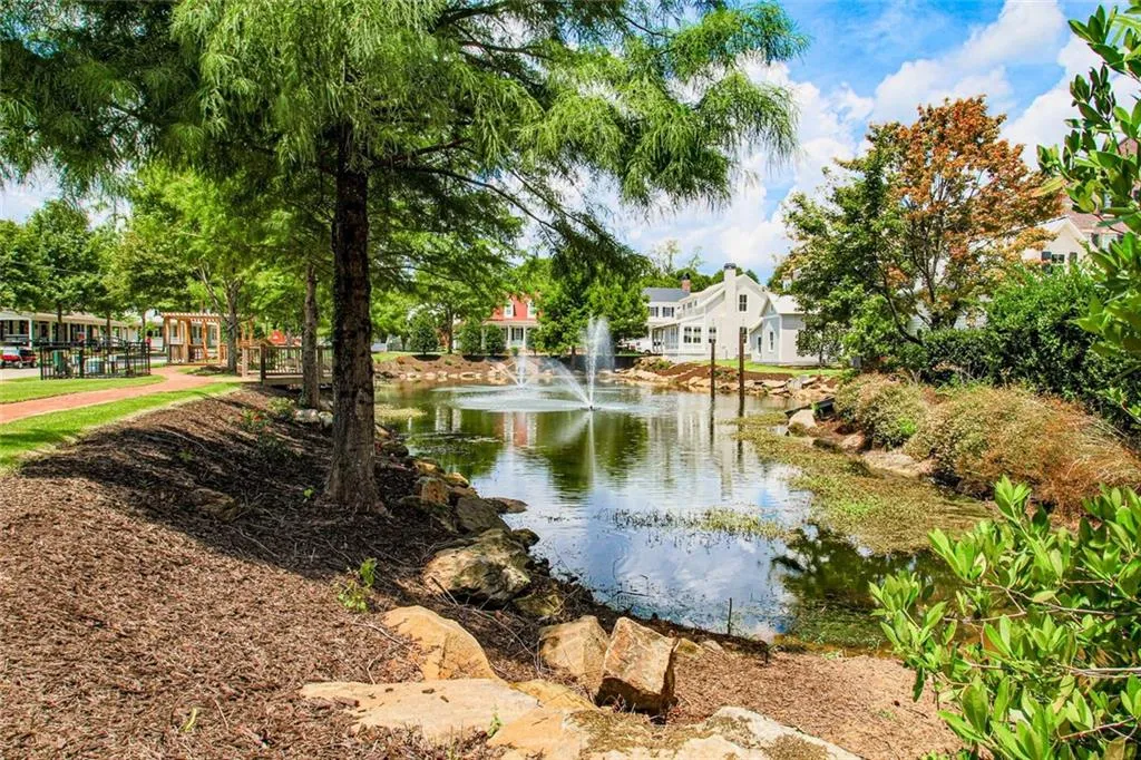 Senoia, Georgia 30276, United States, 3 Bedrooms Bedrooms, ,4 BathroomsBathrooms,Residential,Active,232826