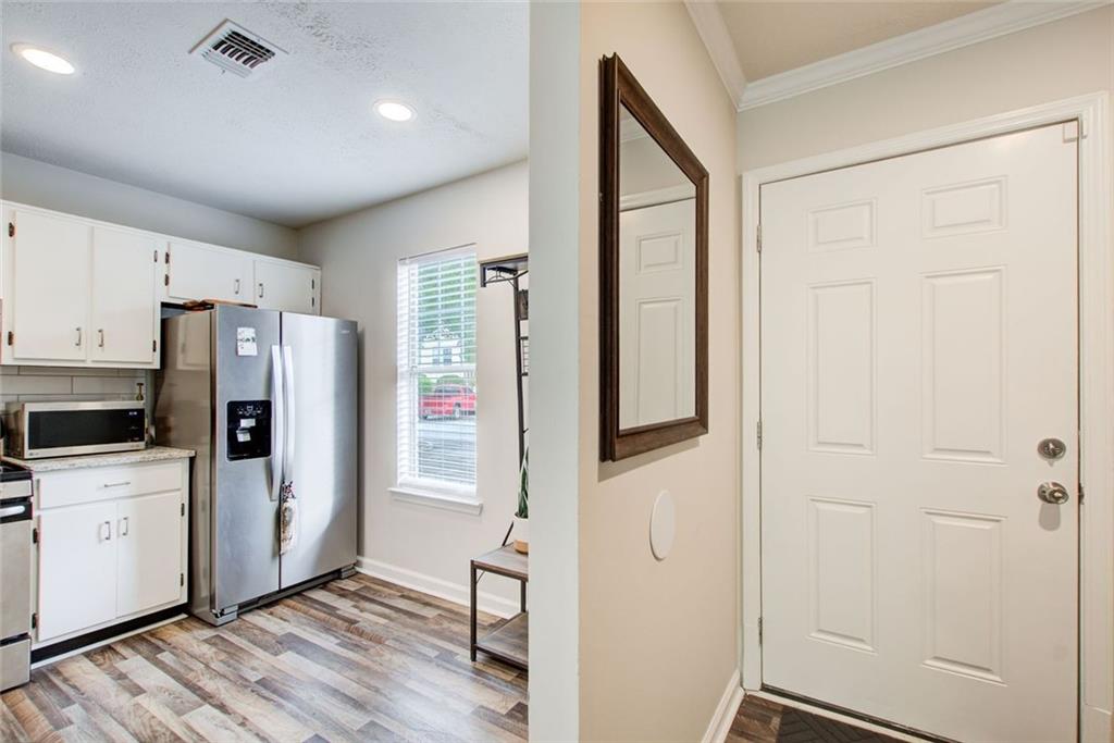 3999 Bayside Circle