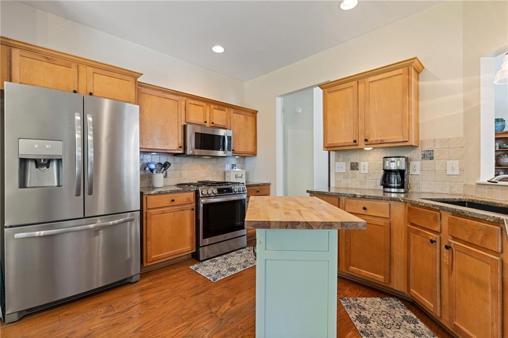 1050 Rockbass Road, Suwanee, Georgia image 9