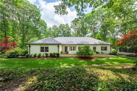Homes For Sale - 4189 Harrogate Drive<br/> Atlanta, GA 30327