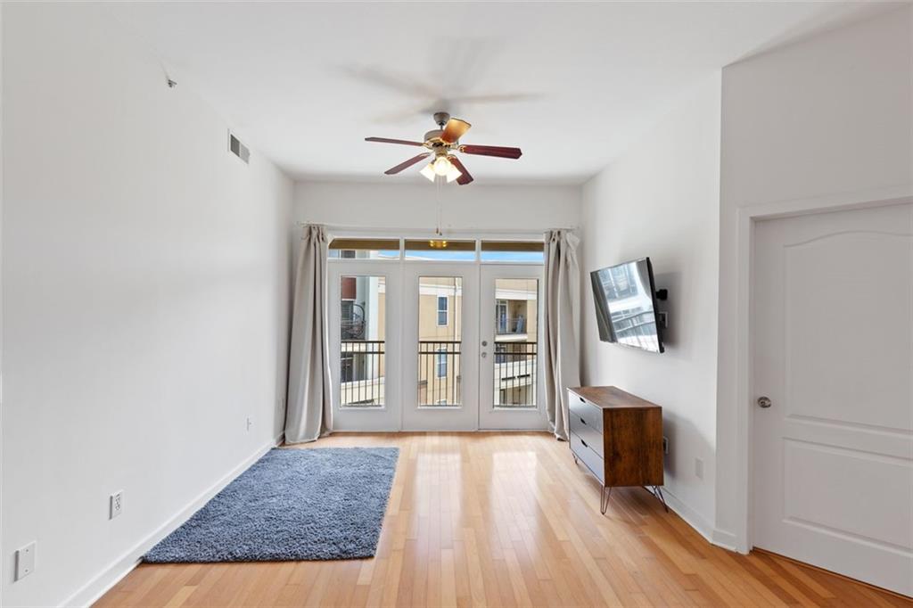 390 17TH Street NW 6036